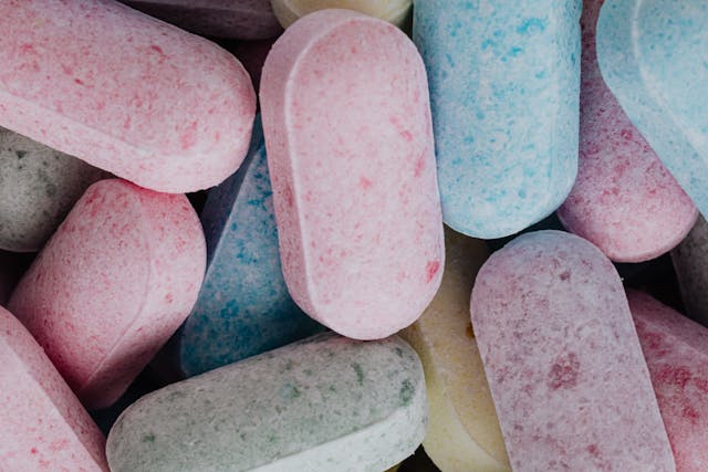 blue and pink pills